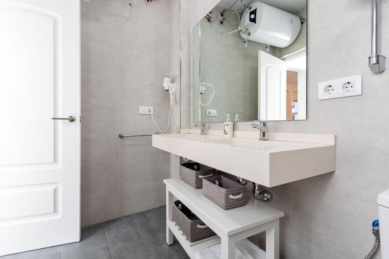 Apartamento Nine O Clock San Luis Skyview Sevilla Exterior foto