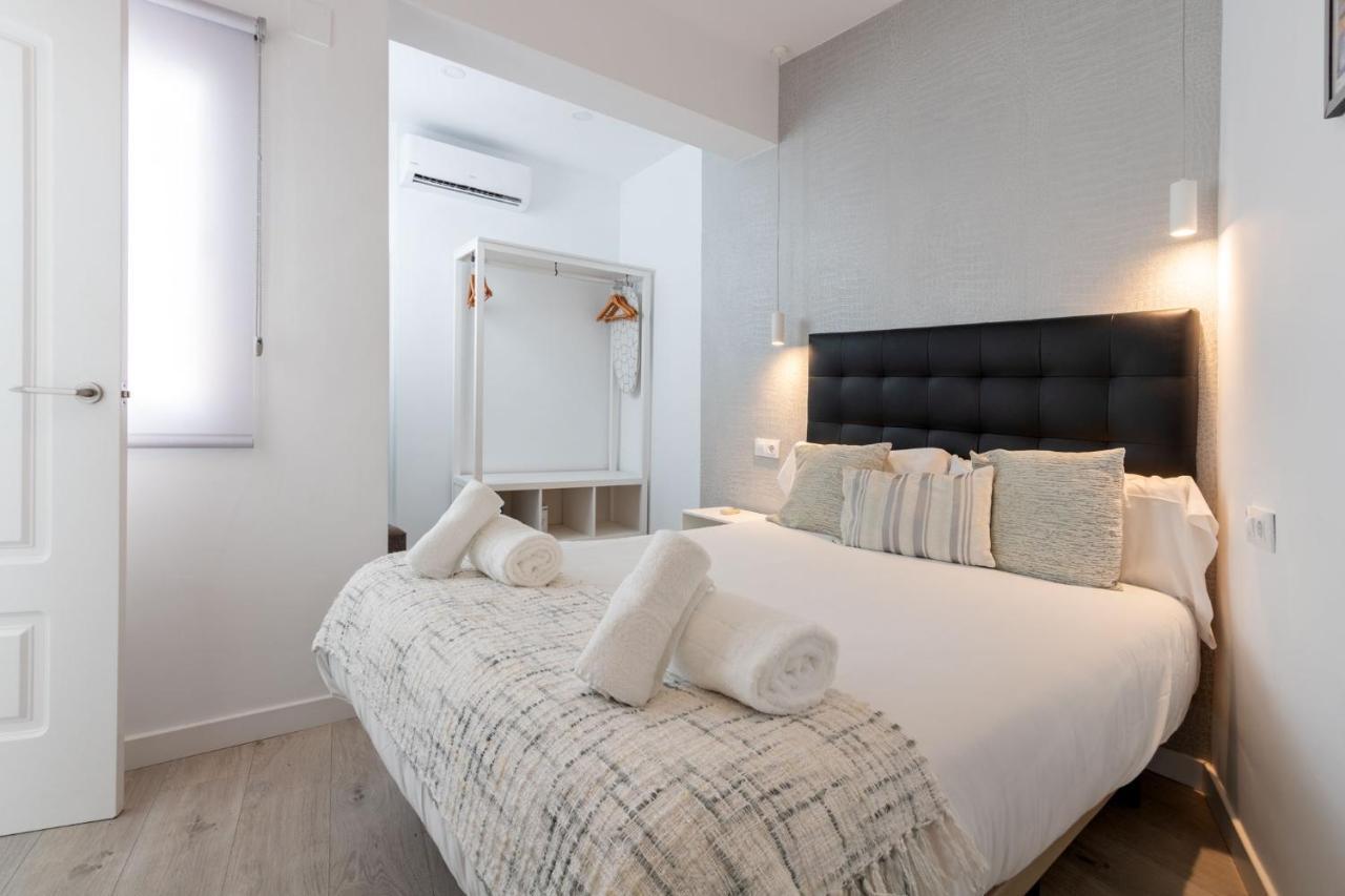 Apartamento Nine O Clock San Luis Skyview Sevilla Exterior foto